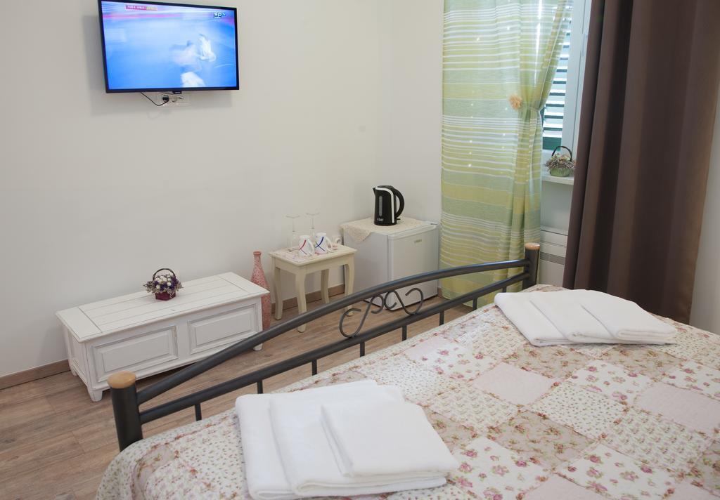 Rooms Split Pezelj Стая снимка